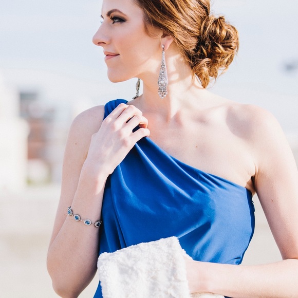 SOLD-🌷HOST PICK🌷BCBG Floor Length Gown - Picture 5 of 8